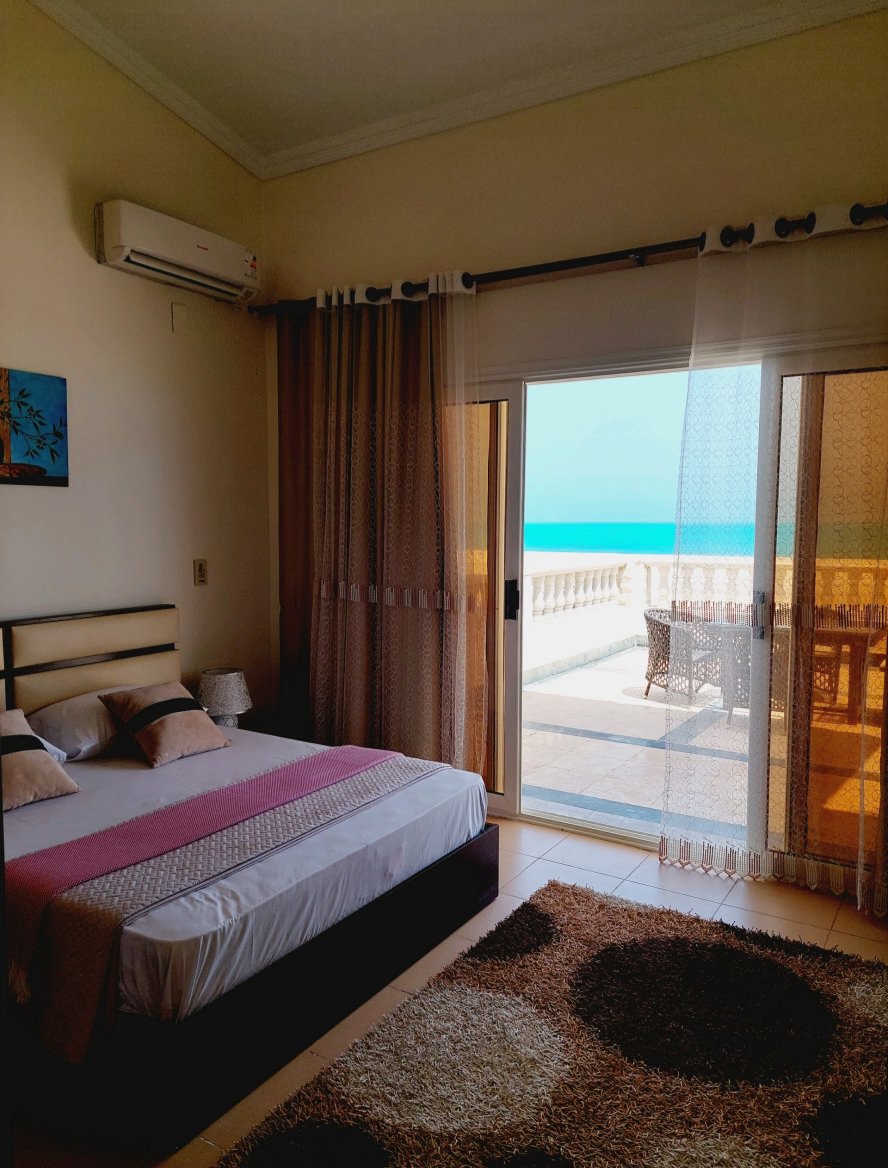 Villa for rent in Marina 5, first row to the sea, with an open panoramic view image 4